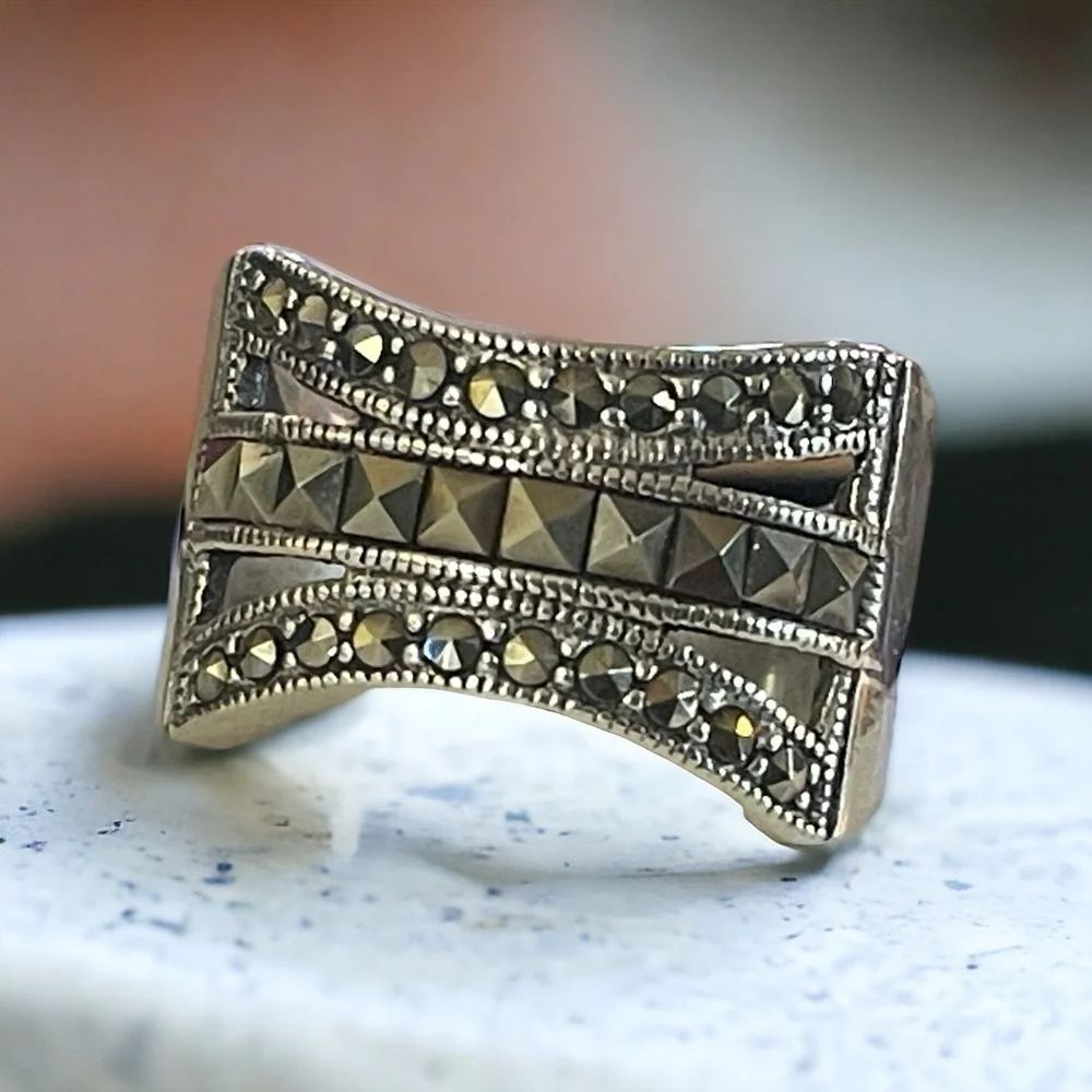 Sterling Silver Marcasite Ring (7.5)